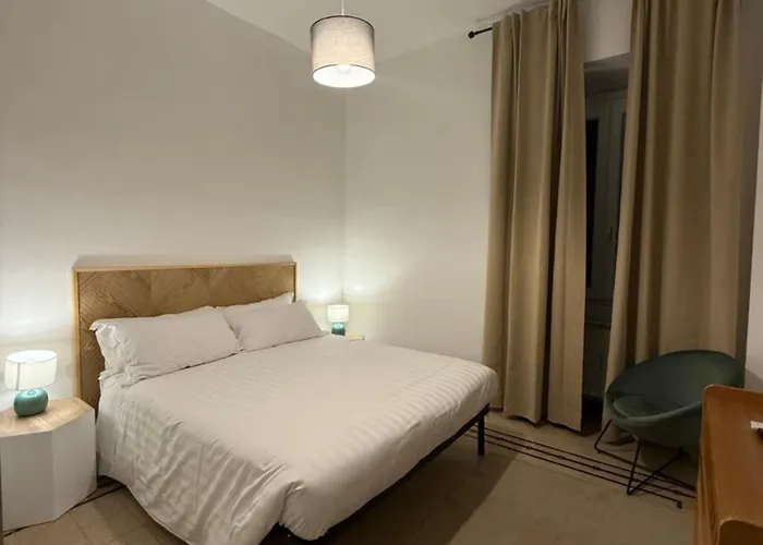 Pietra Apartment,Colosseo